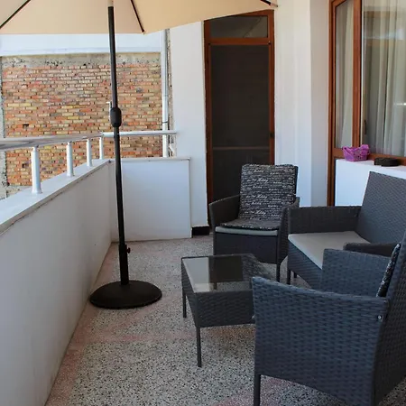 Daydream Apartment *
